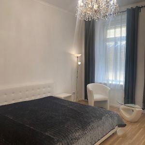 Suite met Twee Slaapkamers en een King Size Bed